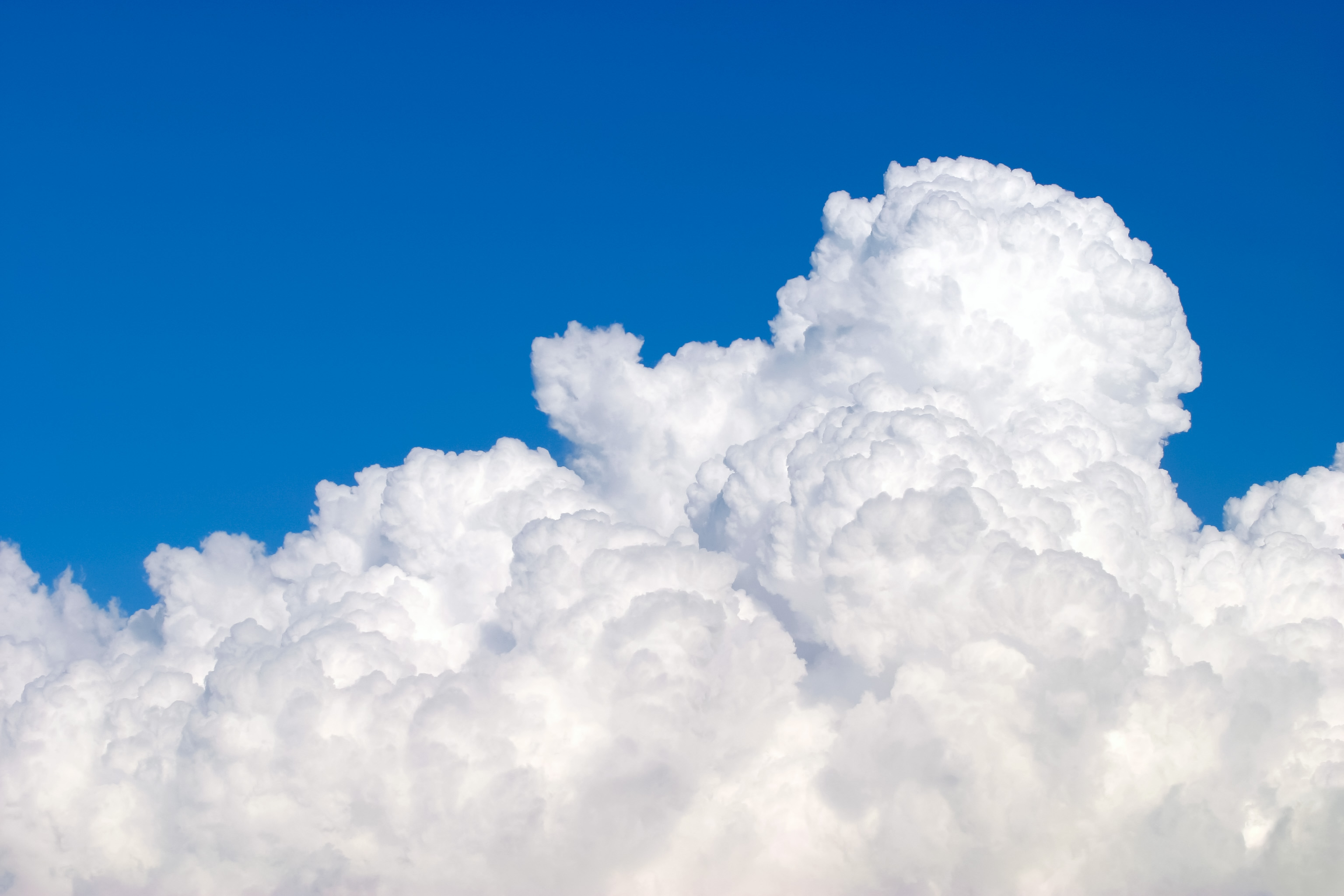 空の画像素材 夏の入道雲 Priga